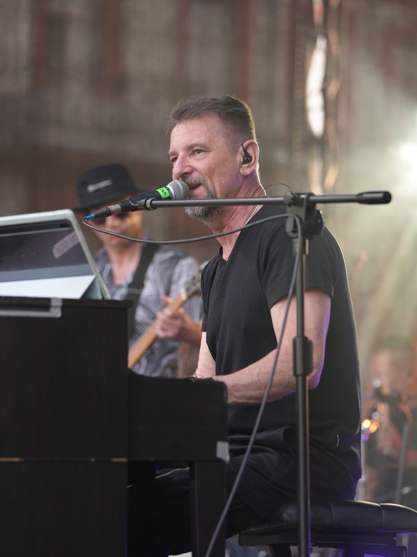 354466219 712758647322936 4233649333376678765 N