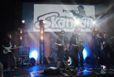 zdjęcie przedstawia muzyków grupy reggae i ska Skankan, która zagrała na zakończenie wakacji 31.08.2025