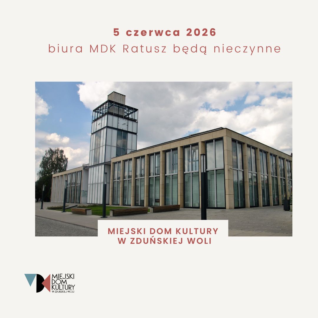 zdjęcie przedstawia budynek Ratusz, szklana budowla z wieżą na pl. Wolności w Zduńskiej Woli