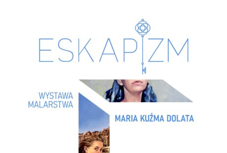 biały plakat na nim litera E w skład kt&oacute;rej wchodzą zdjęcia obraz&oacute;w, to zapowiedź wystawy malarstwa Marii Kuźmy Dolaty, 25 września, godzina 18.00