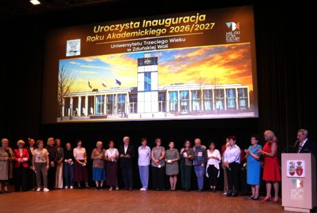 zdjęcie przedstawia planszę zapowiadającą inaugurację nowego roku akademickiego