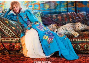 plakat zaprasza na bezpłatny pokaz ,,Boska Sarah Bernhardt” Kiedy i gdzie? 12 września, godzina 17:00